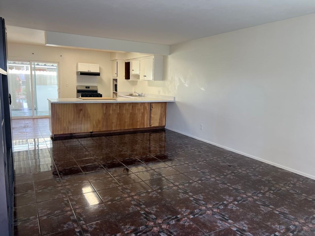 1152 N West St - Photo 4 of 5