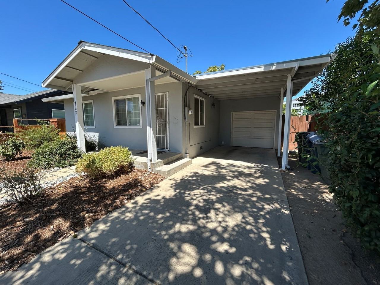 4607 11th Ave - Photo 2 of 18