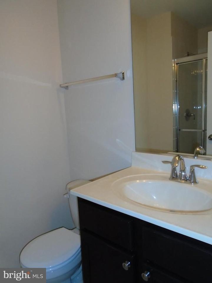 7886 River Rock Way - Photo 5 of 22