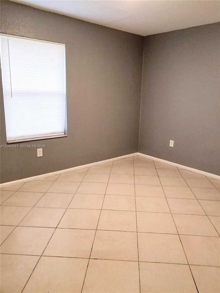 2761 2761 NW 6th Street 2761, Pompano Beach, FL 33069 - 2119 #2119 - Photo 7 of 14