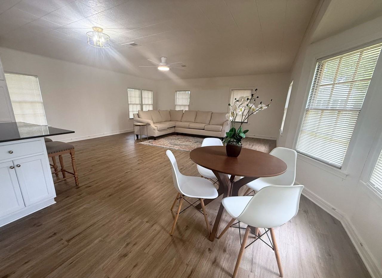 1315 8th St - Photo 2 of 27