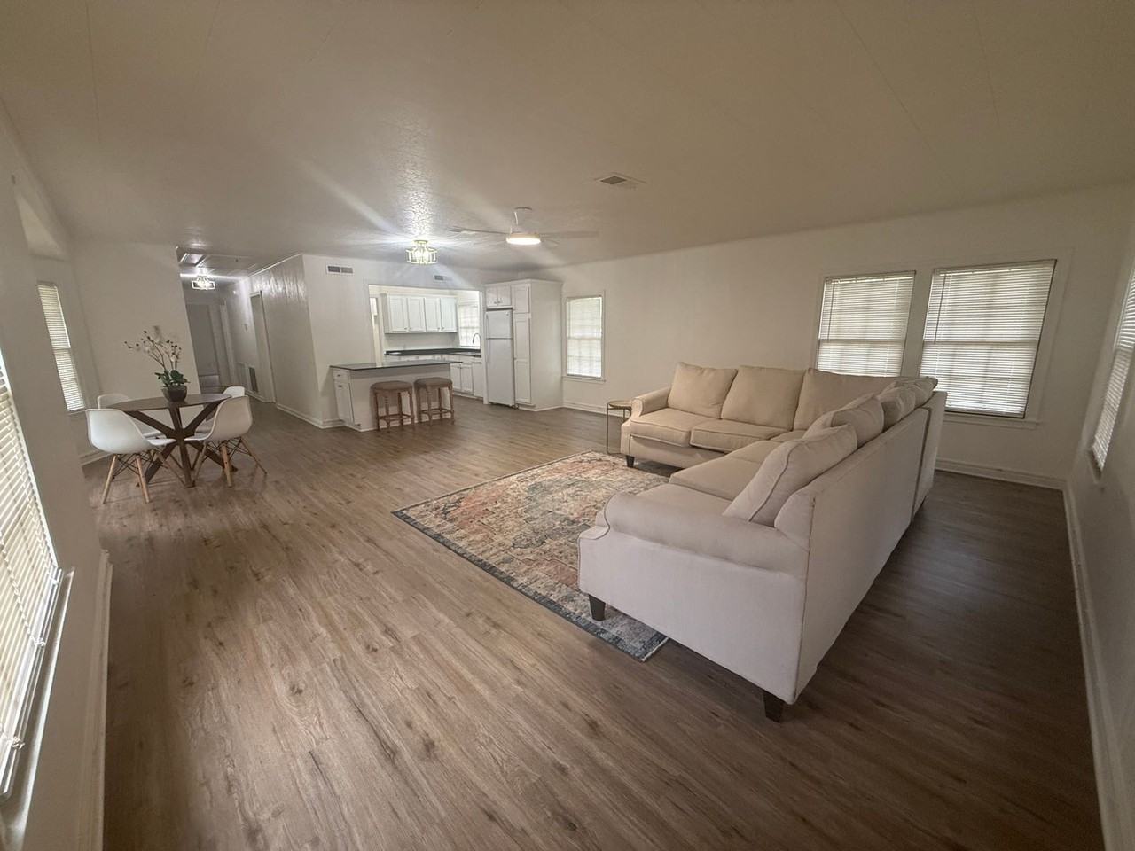 1315 8th St - Photo 5 of 27