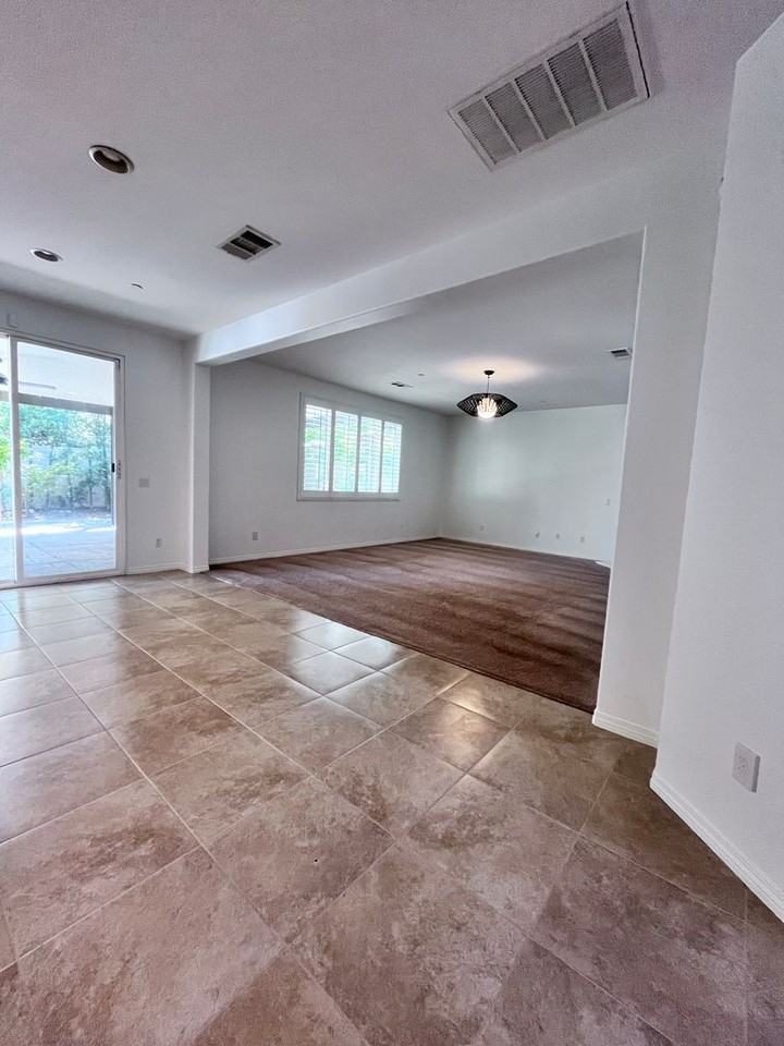 4040 Obsidian Rd - Photo 6 of 14