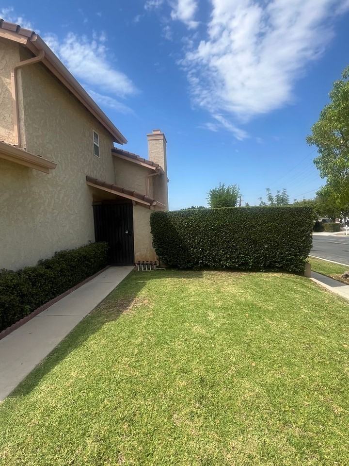613 Santa Paula St - Photo 3 of 29