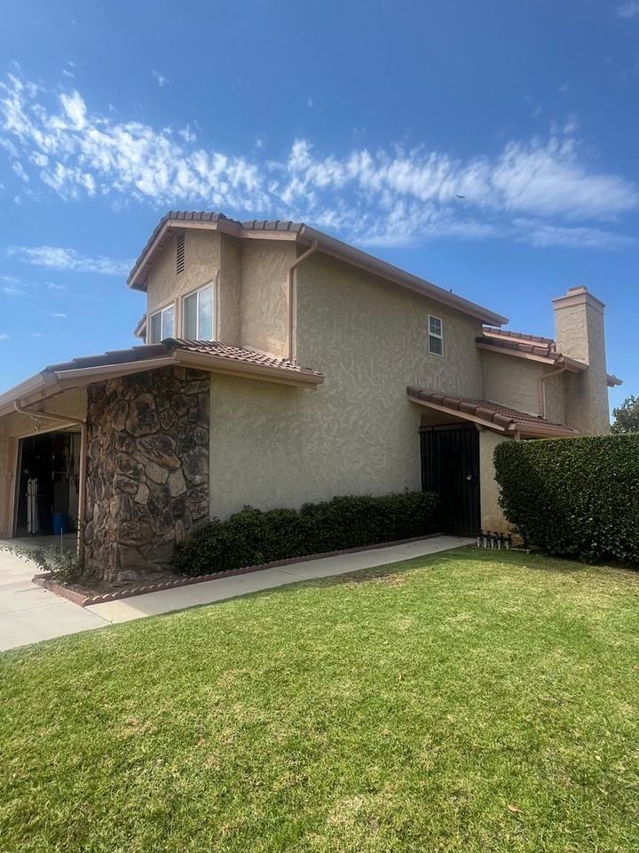 613 Santa Paula St - Photo 5 of 29