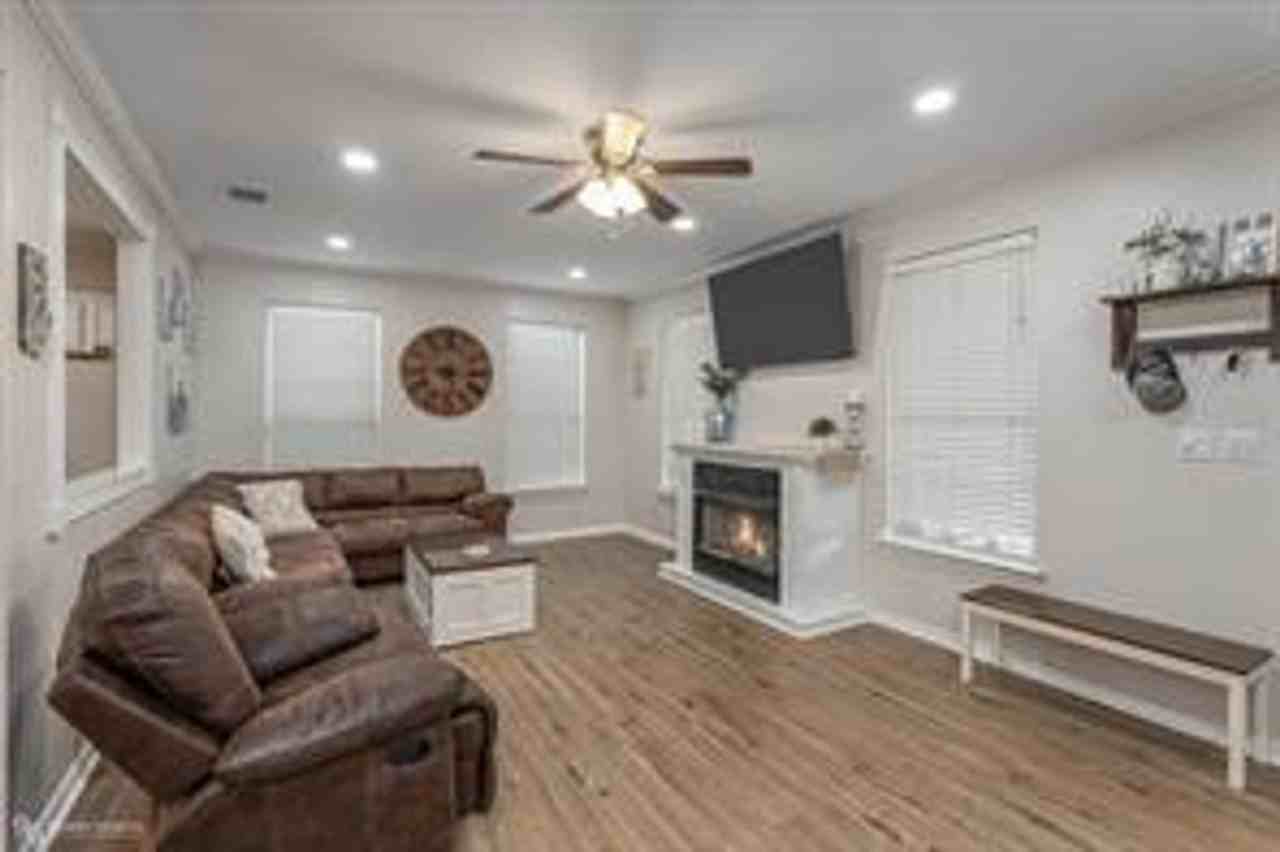 6339 Westwood Rd - Photo 2 of 28