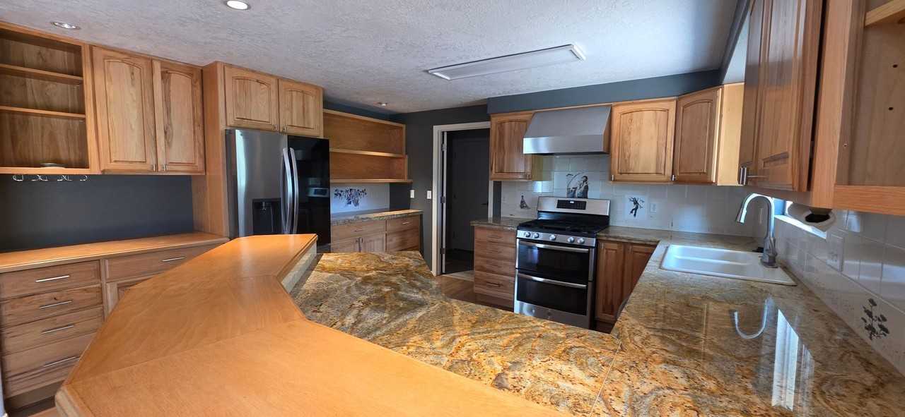 6818 W Desert Ave - Photo 3 of 21