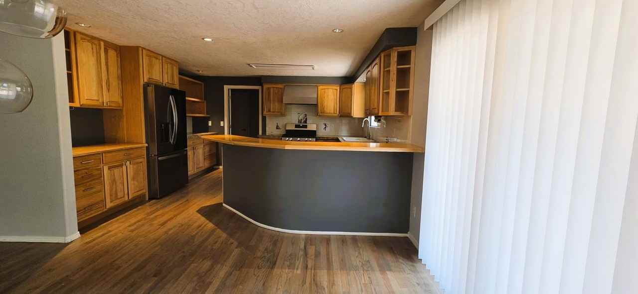 6818 W Desert Ave - Photo 4 of 21