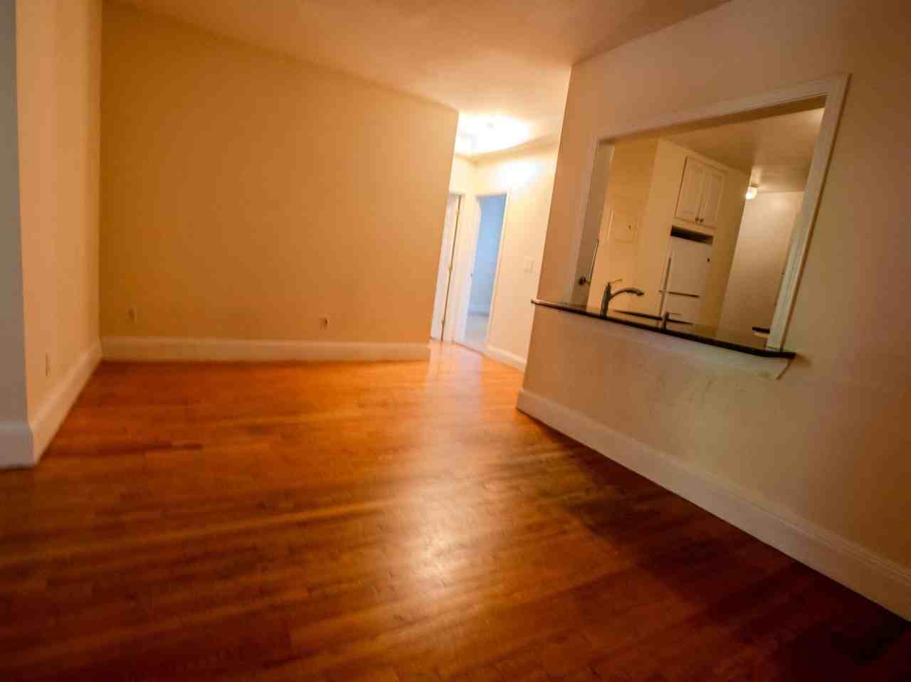 62 Egmont St - Photo 3 of 8