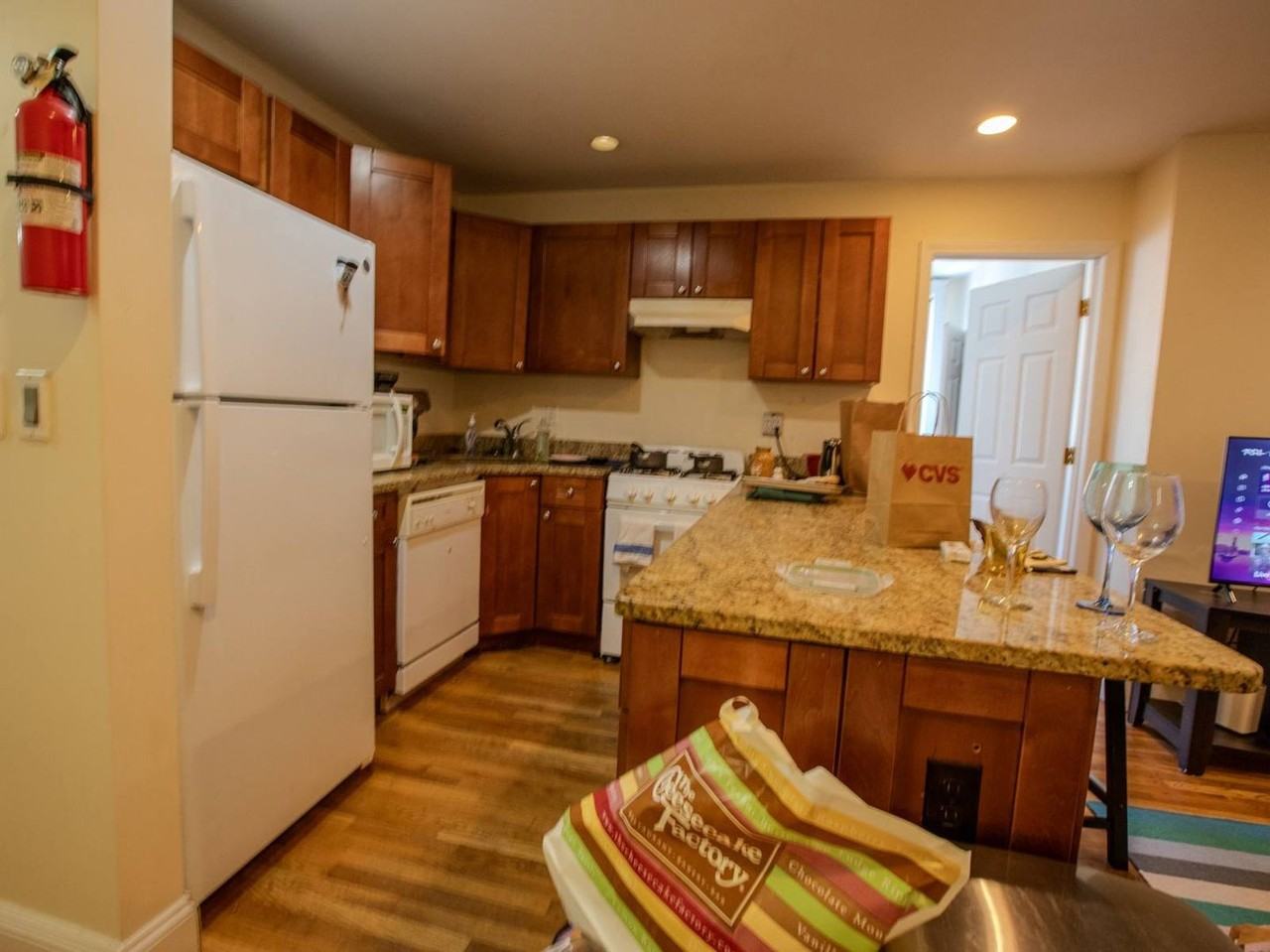 62 Egmont St - Photo 2 of 4