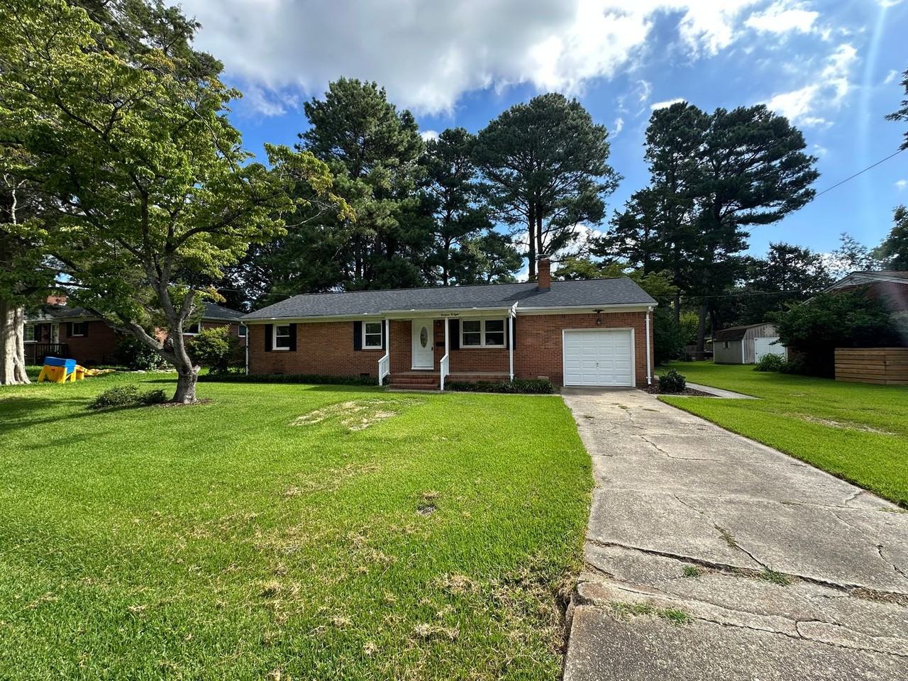 1408 Dermott Ave - Photo 2 of 33