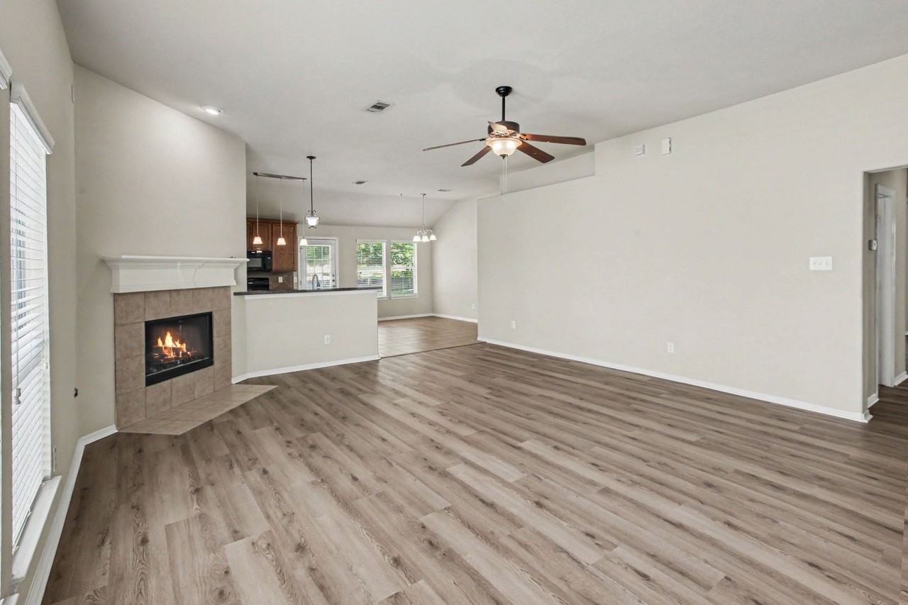 7 Briar Grove Ct - Photo 2 of 16