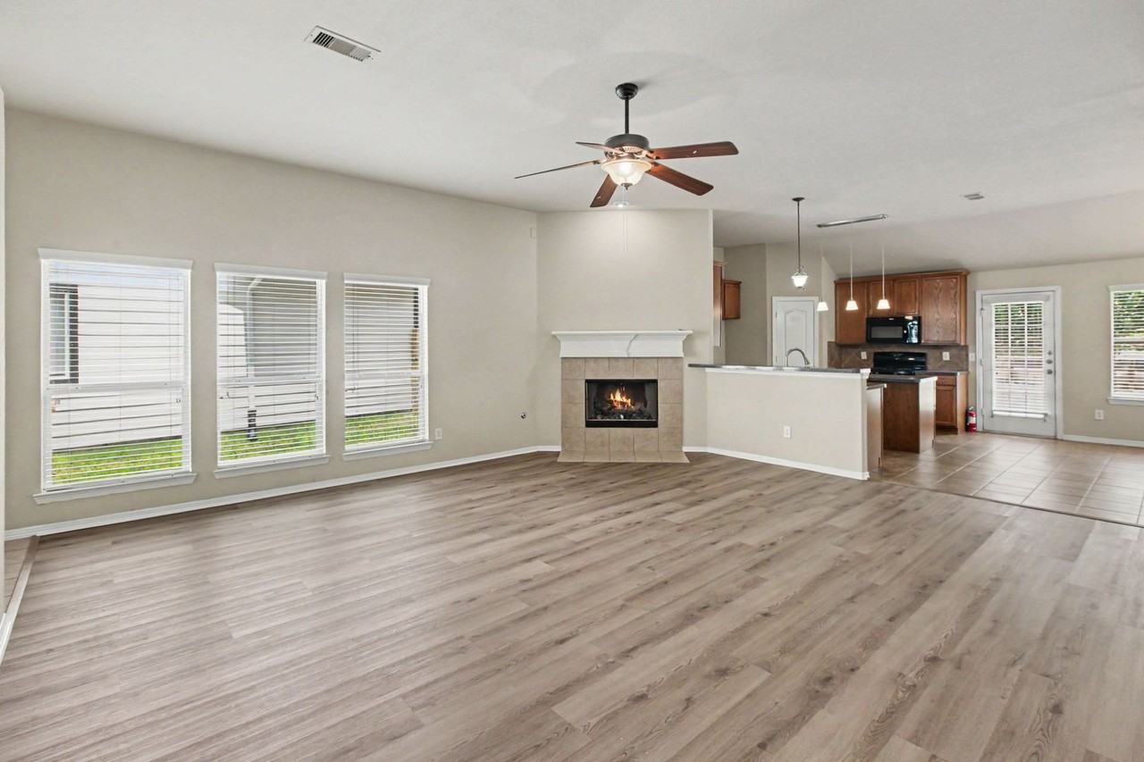 7 Briar Grove Ct - Photo 3 of 16