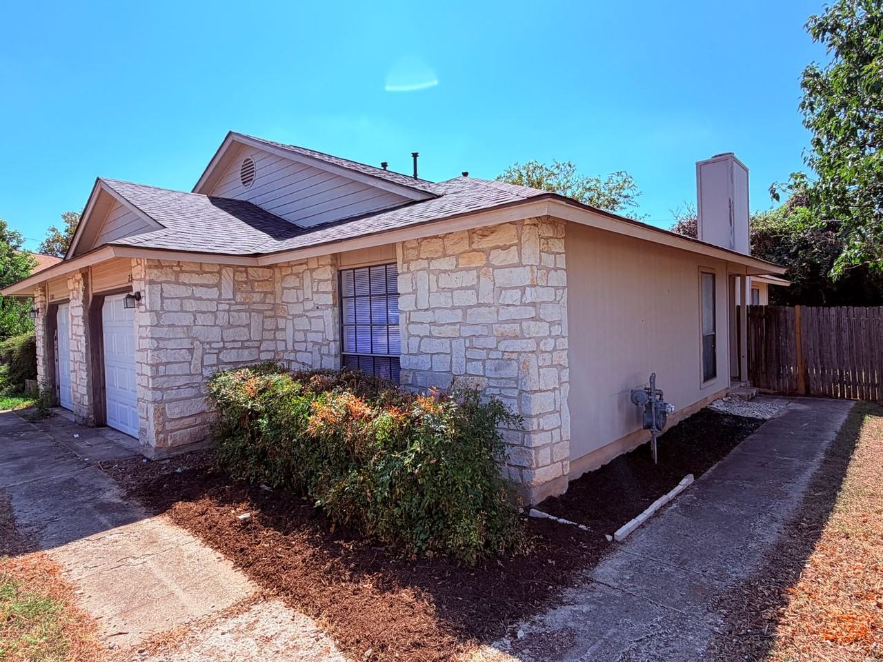 2303 Whitlow Cv - Photo 3 of 33