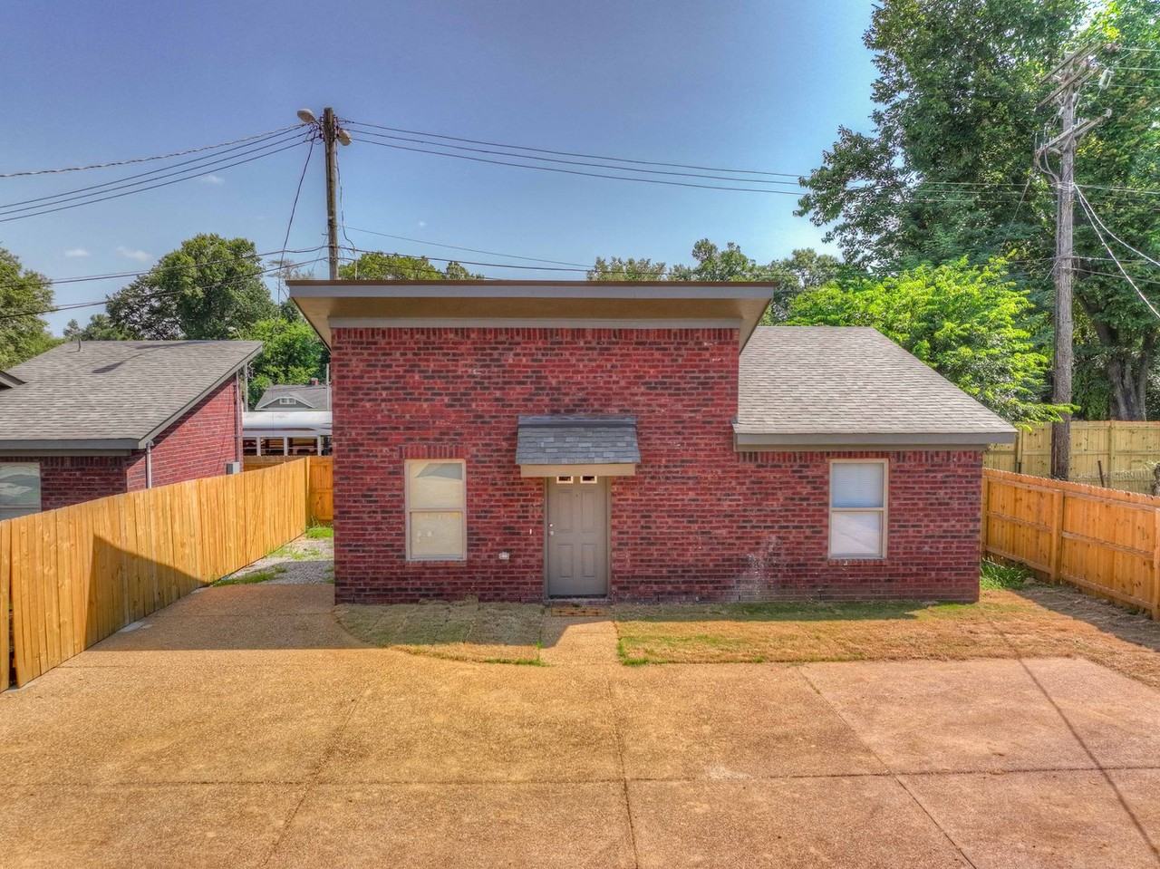 1807 Jackson Ave