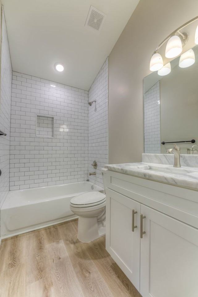 1807 Jackson Ave - Photo 7 of 9