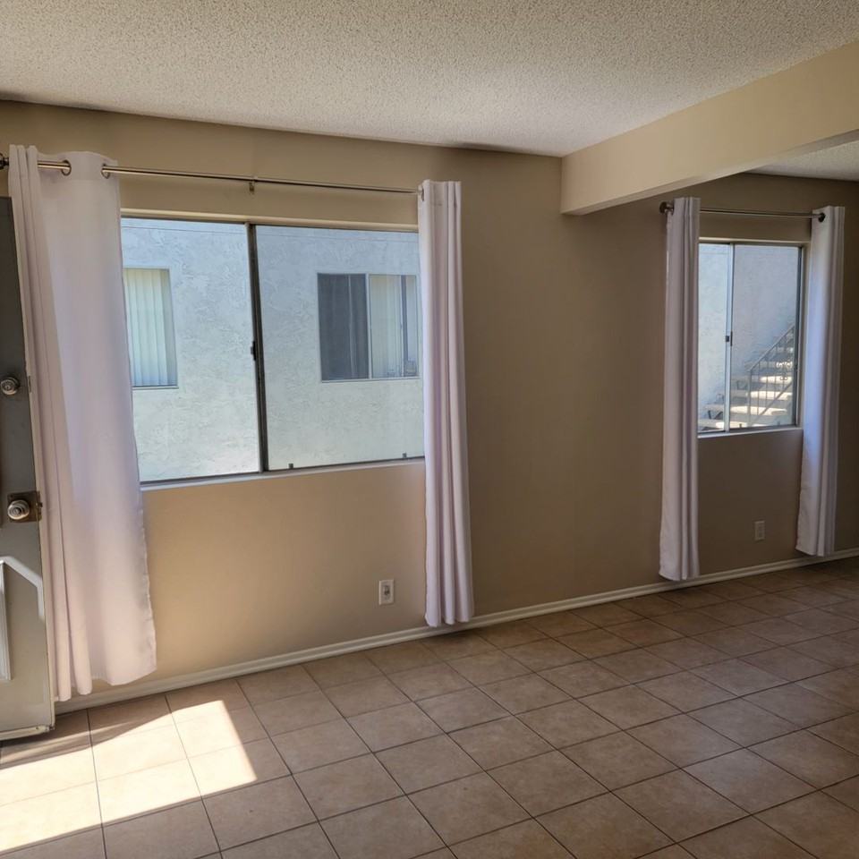 1180 Portola Rd - Photo 3 of 10