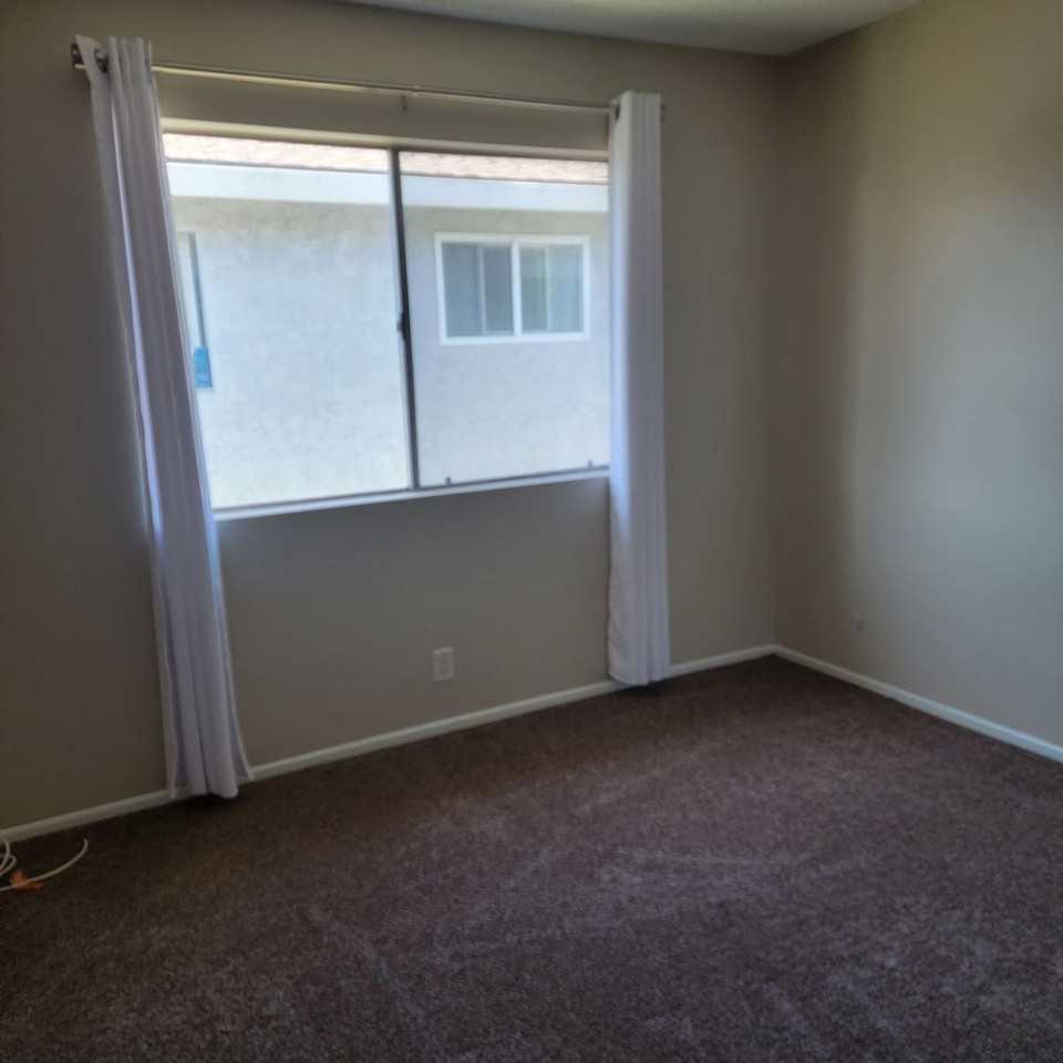 1180 Portola Rd - Photo 6 of 10