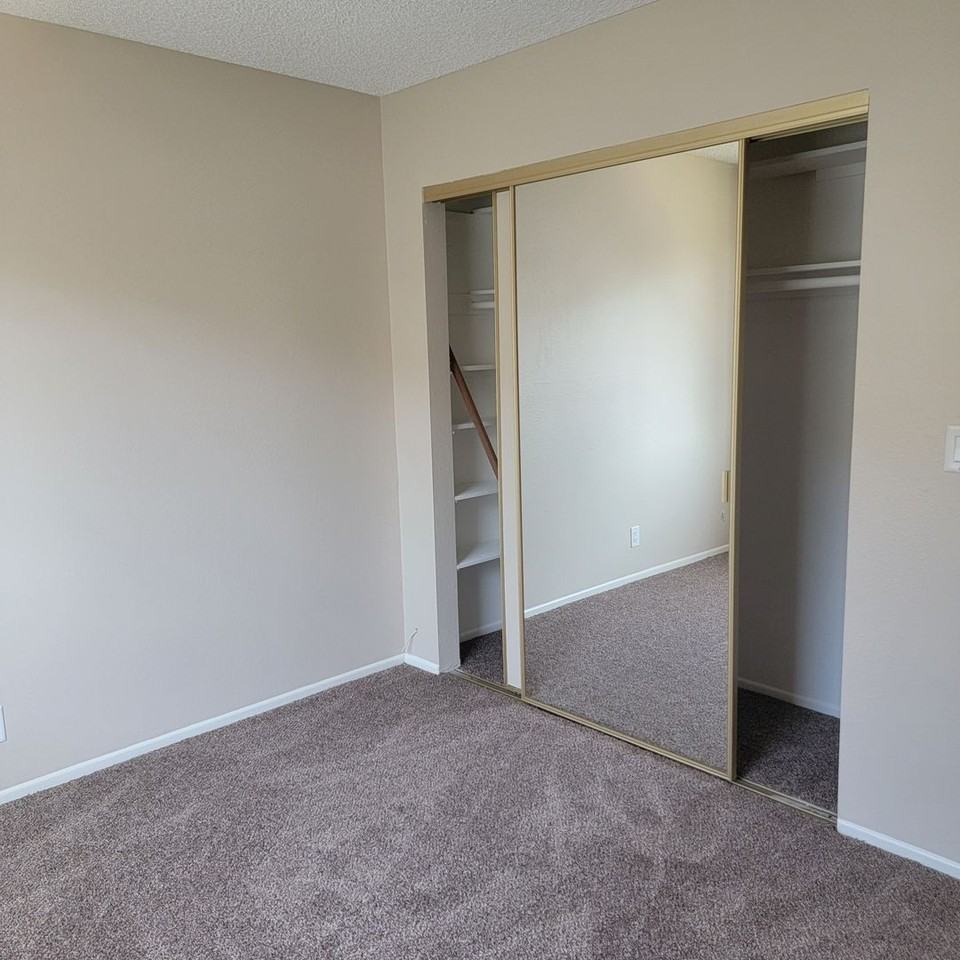 1180 Portola Rd - Photo 7 of 10
