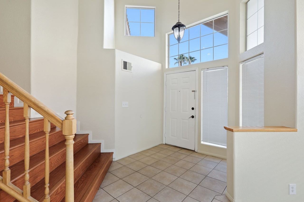 1755 Beechnut Ave - Photo 3 of 38