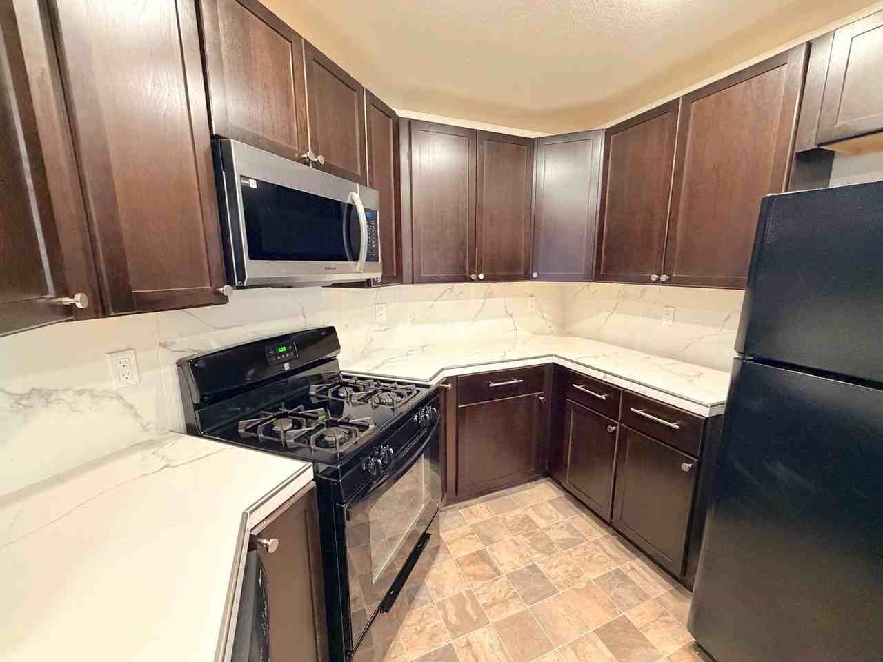 5704 Golden Eagle Dr - Photo 4 of 36