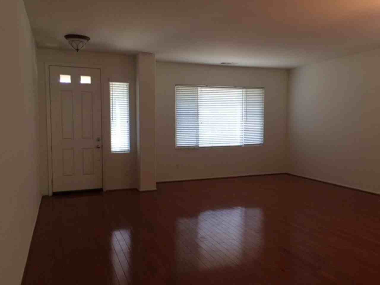 29538 Big Bend Pl - Photo 3 of 15