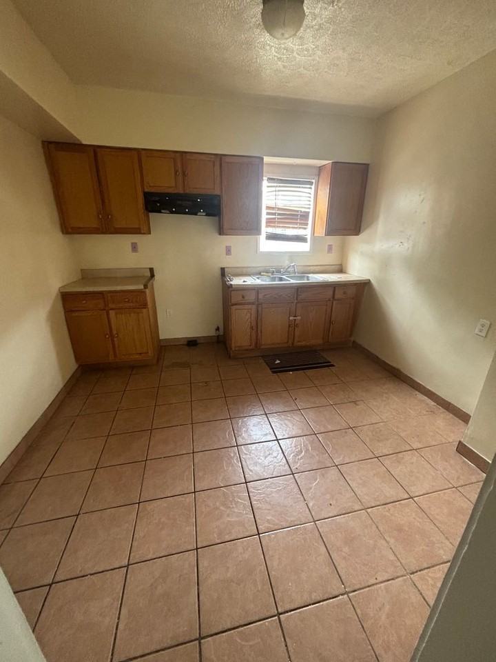 3967 E 120th St - Photo 4 of 9