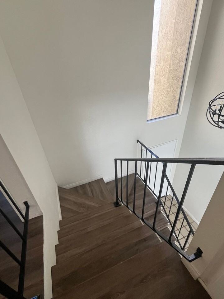 555 S Azusa Ave - Photo 7 of 15
