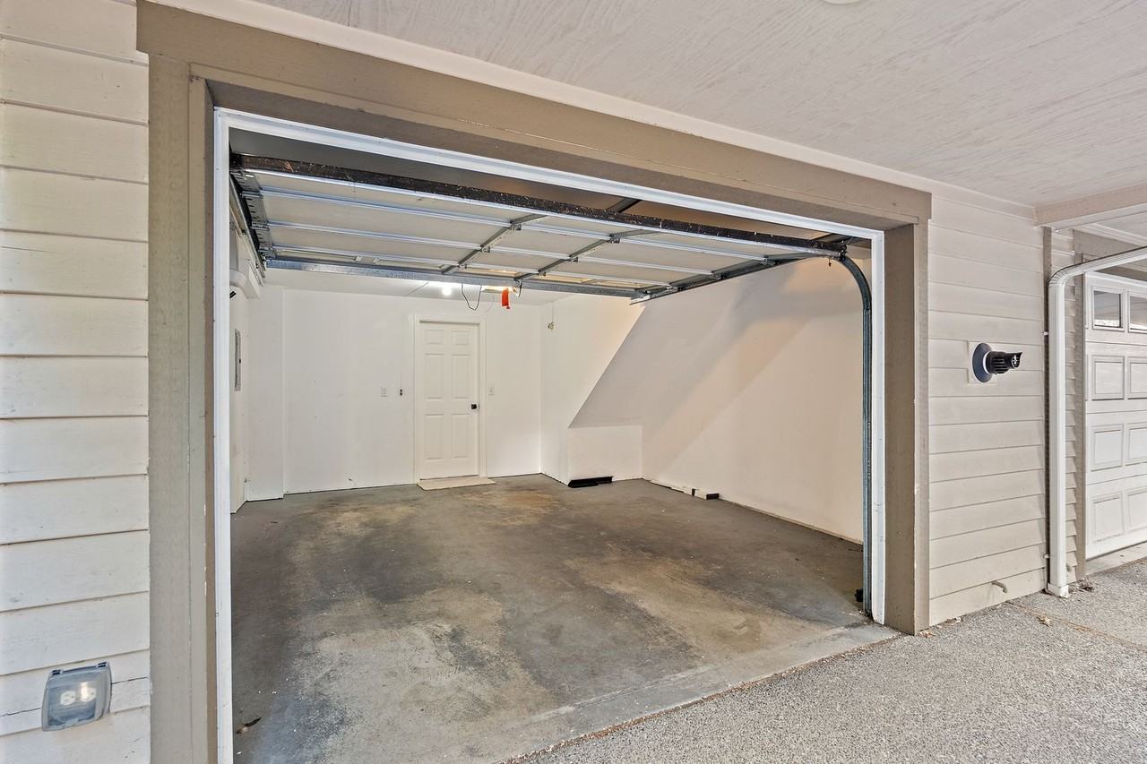 11710 Greenwood Ave N Unit C - Photo 6 of 26