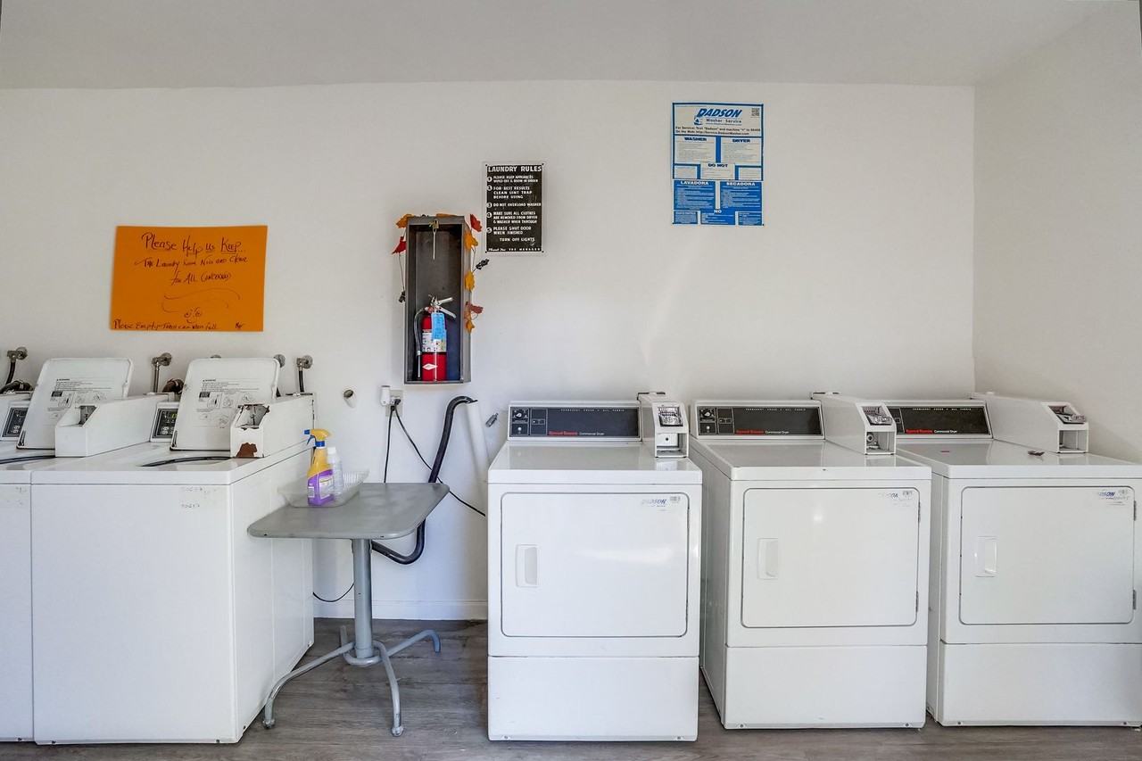 3715 W. 27th St - Photo 4 of 6