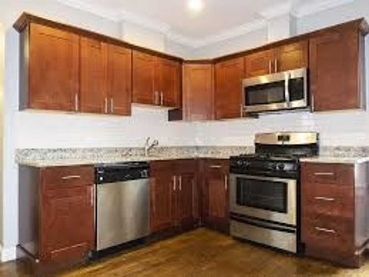 47 Beech Glen St - Photo 2 of 6