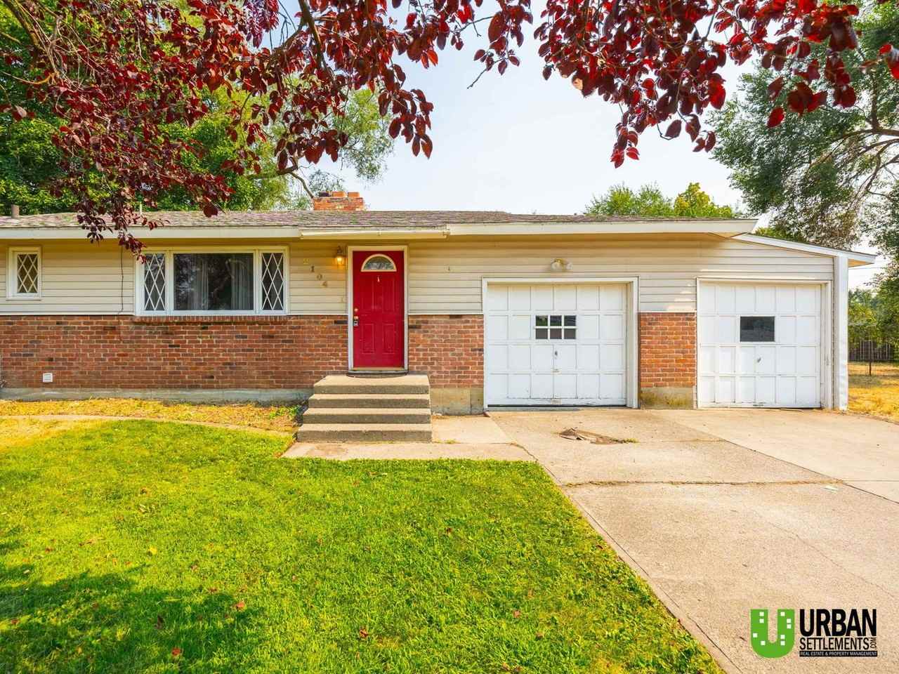 2104 N Dale Rd - Photo 2 of 26
