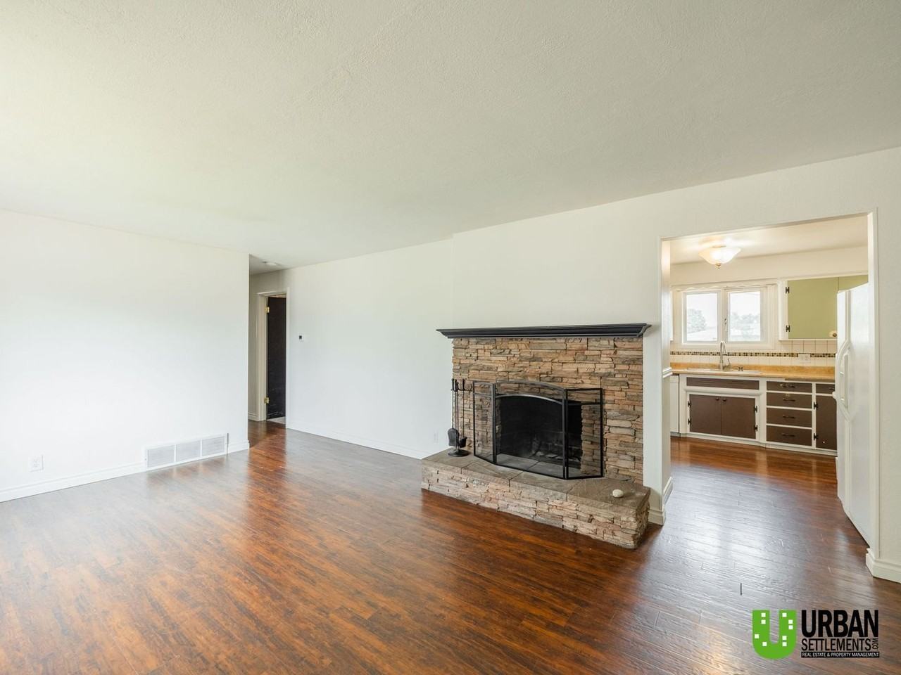 2104 N Dale Rd - Photo 3 of 26