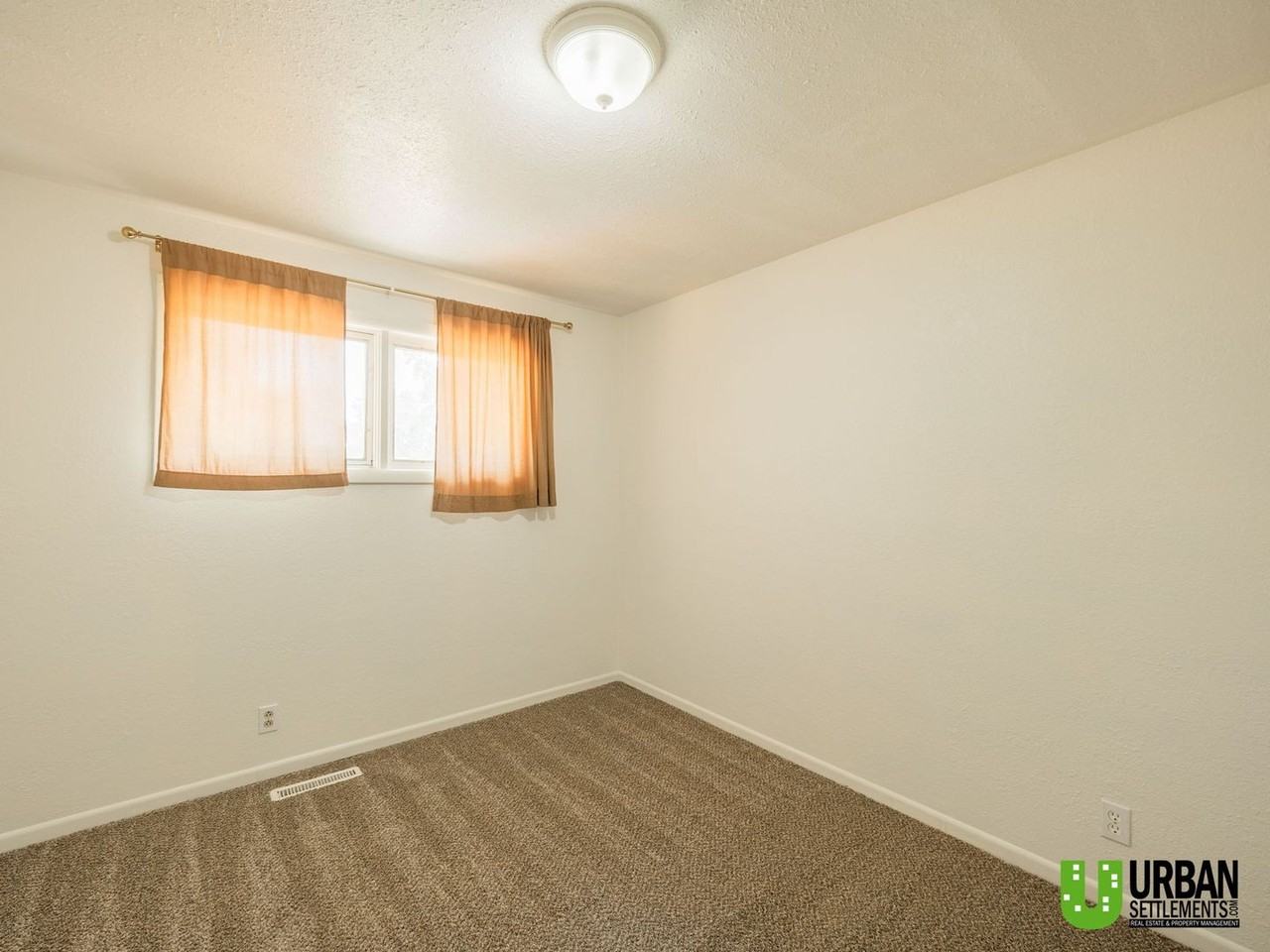 2104 N Dale Rd - Photo 6 of 26