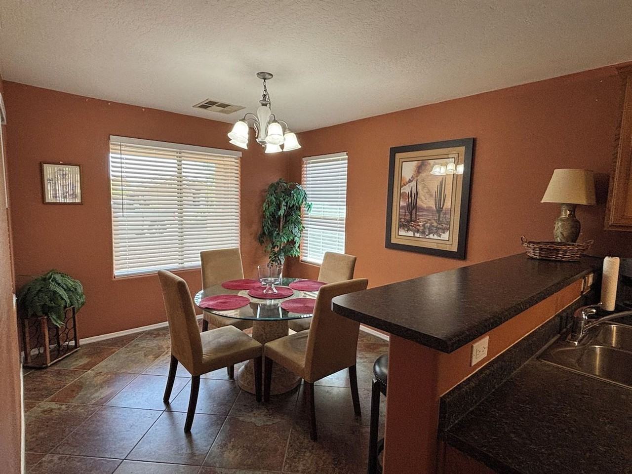 776 W Fairlane Ct - Photo 5 of 17