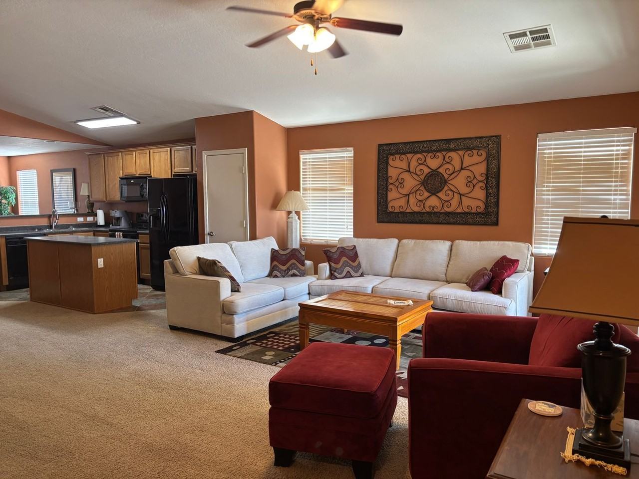 776 W Fairlane Ct - Photo 6 of 17