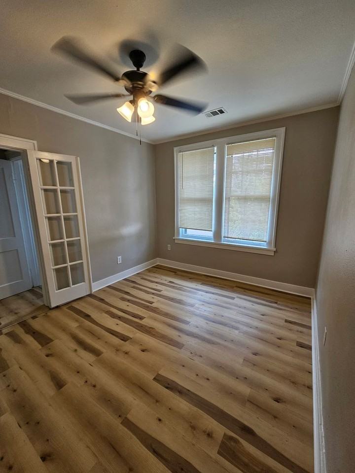 2405 S Battery St #B - Photo 5 of 13