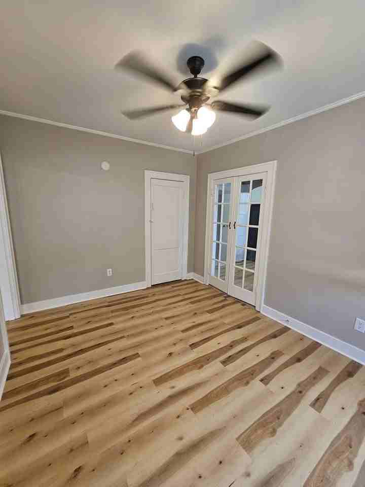 2405 S Battery St #B - Photo 6 of 13