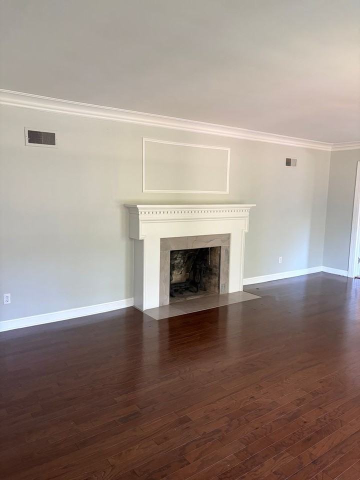 1300 N Waldron Rd - Photo 4 of 32