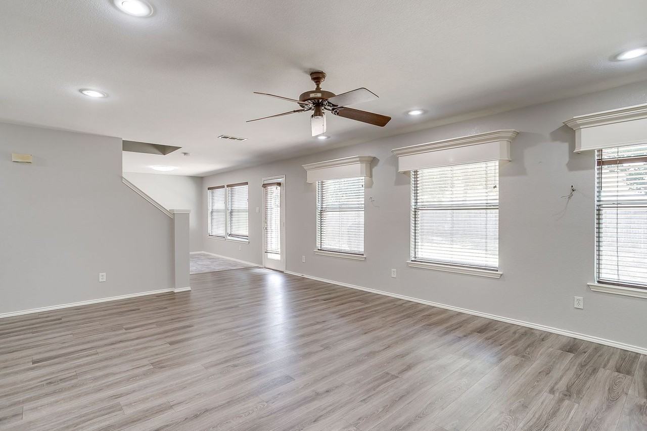 2875 Grandview Dr - Photo 6 of 20