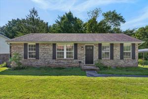 featured image of 727 Acorn Dr