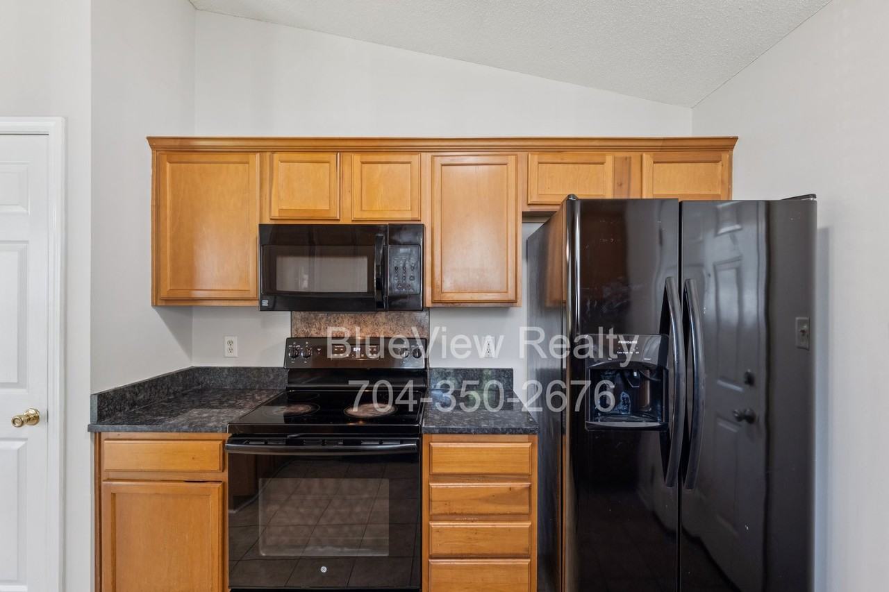 5237 Timbertop Ln - Photo 5 of 16