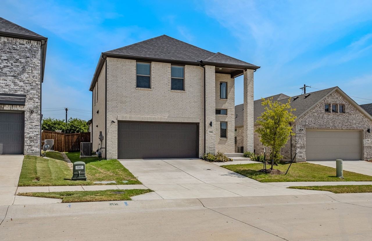 706 Melody Hill Dr - Photo 3 of 33