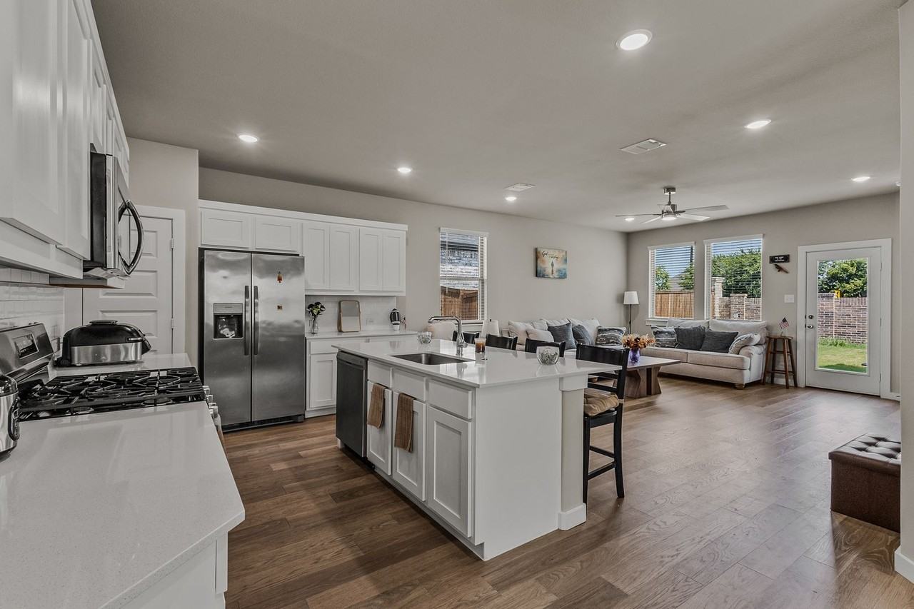 706 Melody Hill Dr - Photo 6 of 33