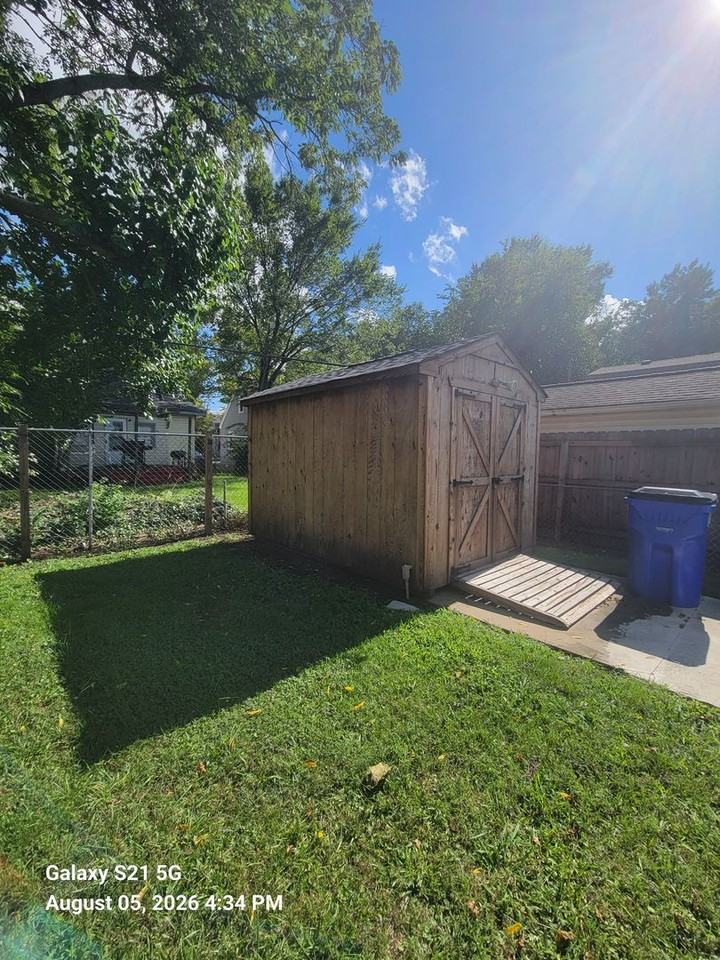 219 Beechwood Ave - Photo 7 of 21