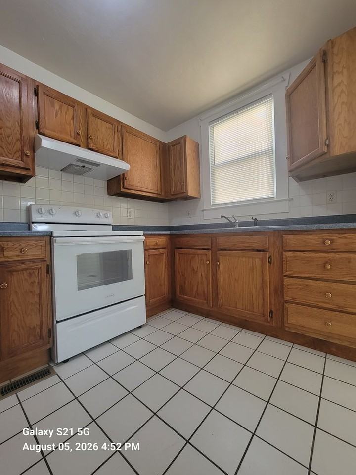 219 Beechwood Ave - Photo 2 of 21