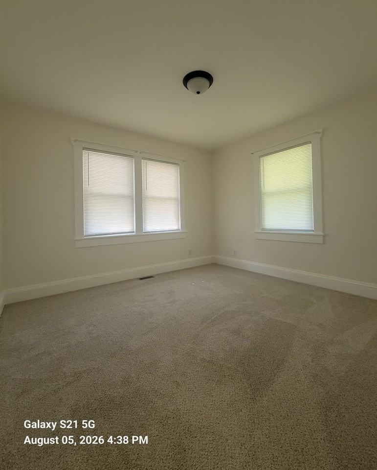 219 Beechwood Ave - Photo 3 of 21