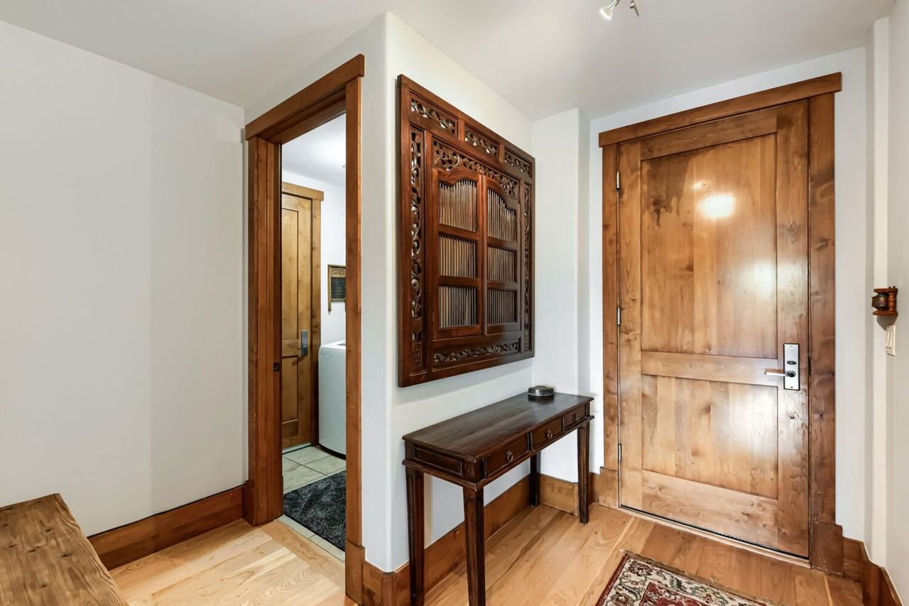 1301 Canyon Blvd #208 - Photo 6 of 28