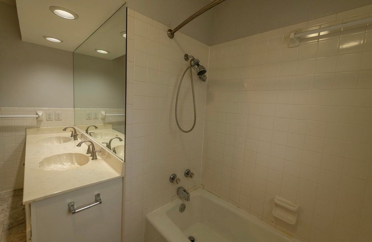 1016 Grayland Dr - Photo 4 of 23