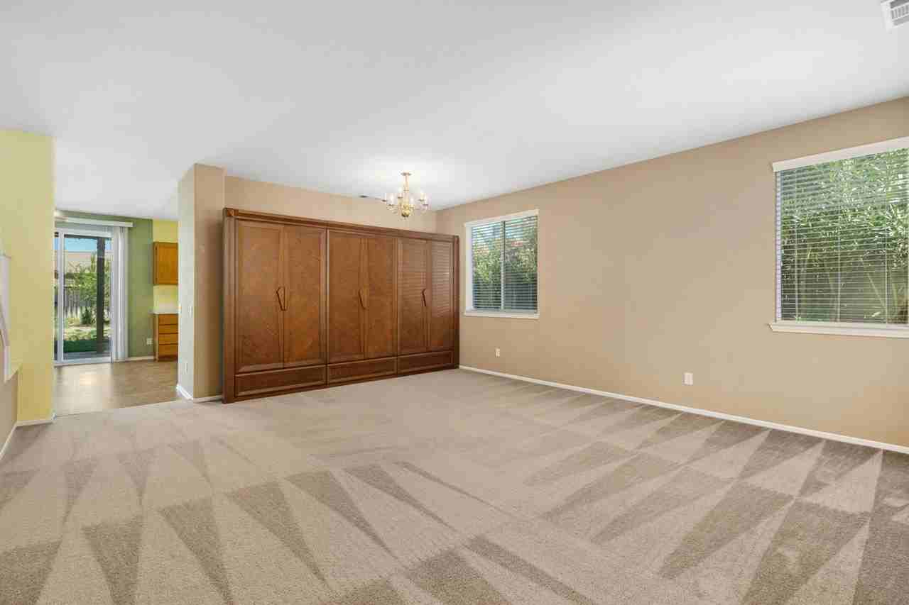 46433 Vianne Ct - Photo 4 of 33